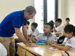 Dạy học tiếng Anh với giáo viên nước ngoài đảm bảo hiệu quả và đúng quy định